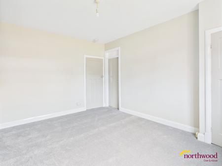 2 bedroom Town house to let in Hassam Avenue, Newcastle, Newcastle-under-Lyme, ST5