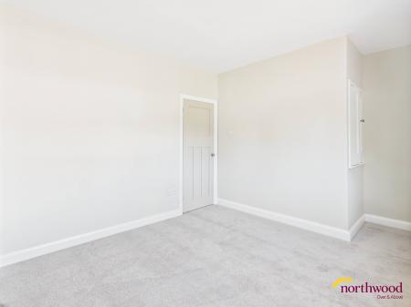 2 bedroom Town house to let in Hassam Avenue, Newcastle, Newcastle-under-Lyme, ST5