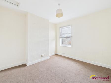 2 bedroom Terraced House to let in Lewis Street, Stoke, Stoke-on-Trent, ST4