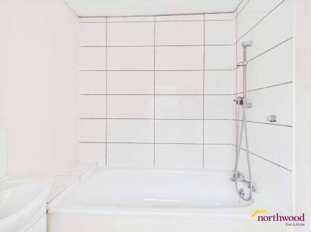 2 bedroom Terraced House to let in Lewis Street, Stoke, Stoke-on-Trent, ST4