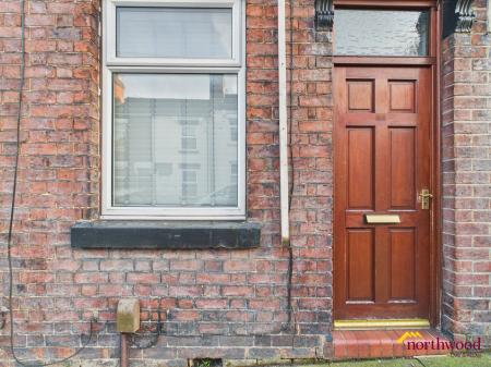 2 bedroom Terraced House to let in Lewis Street, Stoke, Stoke-on-Trent, ST4