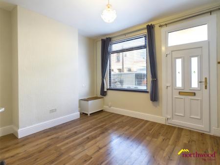 3 bedroom Terraced House to let in Kinsey Street, Silverdale, ST5