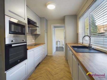 3 bedroom Terraced House to let in Kinsey Street, Silverdale, ST5