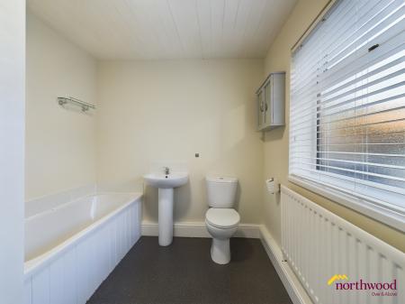 3 bedroom Terraced House to let in Kinsey Street, Silverdale, ST5