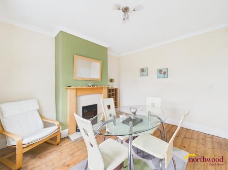 3 bedroom Semi-detached house to let in Mornington Road, Sneyd Green, Stoke-on-Trent, ST1