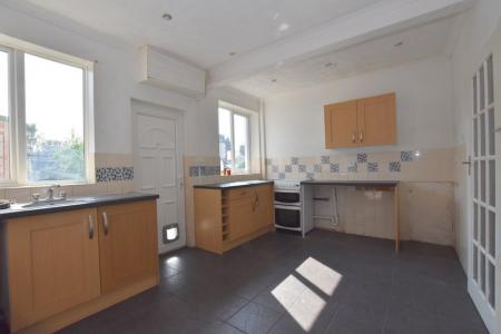 2 bedroom Town house to let in Portland Street,, Hanley, ST1