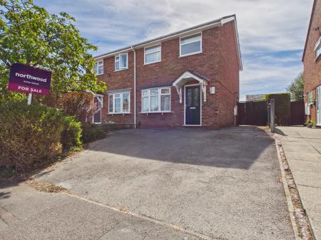 3 bedroom Semi-detached house for sale in Padstow Way, Trentham, Stoke-on-Trent, ST4