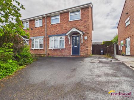 3 bedroom Semi-detached house for sale in Padstow Way, Trentham, Stoke-on-Trent, ST4