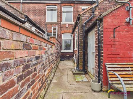 2 bedroom Terraced House for sale in Oxford Road, Basford Newcastle under Lyme, ST5