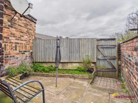 2 bedroom Terraced House for sale in Oxford Road, Basford Newcastle under Lyme, ST5
