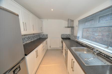 2 bedroom Terraced House to let in High Street, Alsagers Bank, ST7