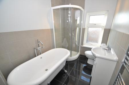 2 bedroom Terraced House to let in High Street, Alsagers Bank, ST7