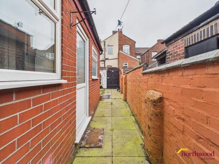 2 bedroom Terraced House to let in Salisbury Street, Tunstall, ST6