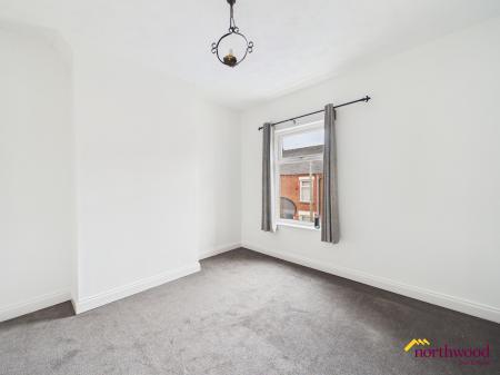 2 bedroom Terraced House to let in Salisbury Street, Tunstall, ST6