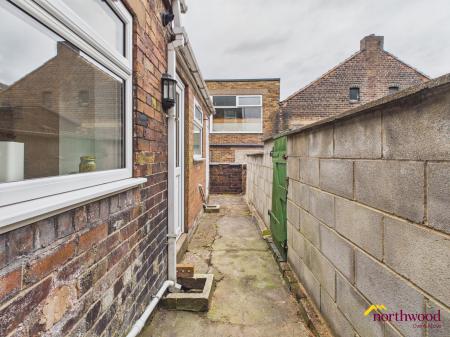 2 bedroom Terraced House for sale in Kelsall Street, Burslem, ST6