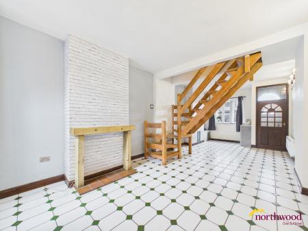 2 bedroom Terraced House to let in Chelmsford Road, Newcastle-under-Lyme, ST5