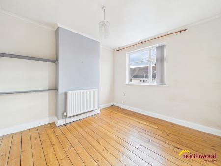 2 bedroom Terraced House to let in Chelmsford Road, Newcastle-under-Lyme, ST5