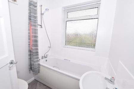 3 bedroom Semi-detached house to let in Albert Avenue, Stoke-on-Trent, ST3