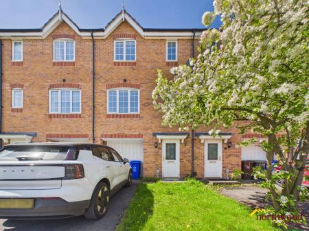 4 bedroom Town house for sale in Godwin Way, Stoke-on-Trent, ST4