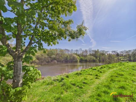 4 bedroom Town house for sale in Godwin Way, Stoke-on-Trent, ST4