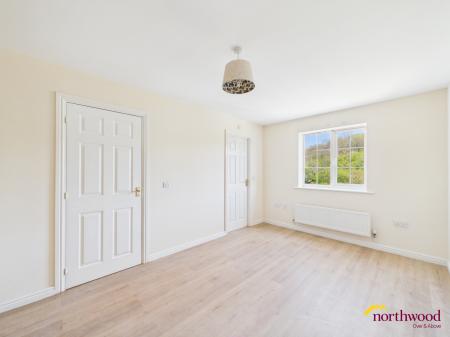 4 bedroom Town house for sale in Godwin Way, Stoke-on-Trent, ST4