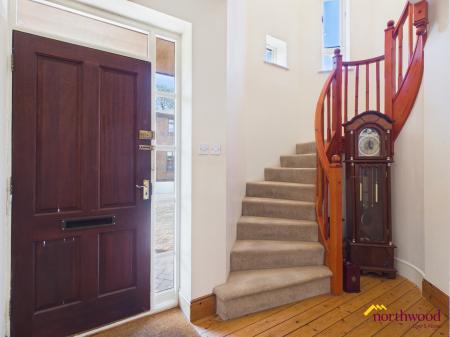 4 bedroom Detached house for sale in Basford Villas, Newcastle-under-Lyme, ST5