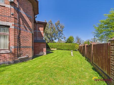 4 bedroom Detached house for sale in Basford Villas, Newcastle-under-Lyme, ST5