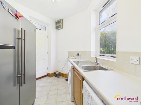 4 bedroom Detached house for sale in Basford Villas, Newcastle-under-Lyme, ST5