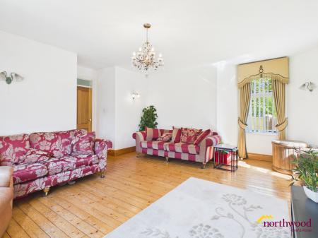 4 bedroom Detached house for sale in Basford Villas, Newcastle-under-Lyme, ST5