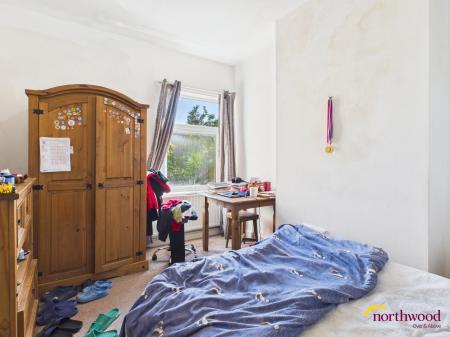 4 bedroom Semi-detached house for sale in Claridge Road, Stoke-on-Trent, ST4