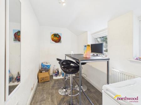 4 bedroom Semi-detached house for sale in Claridge Road, Stoke-on-Trent, ST4