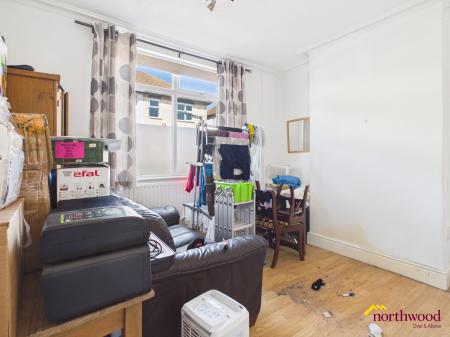 4 bedroom Semi-detached house for sale in Claridge Road, Stoke-on-Trent, ST4