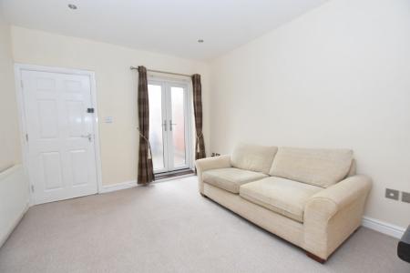1 bedroom Flat to let in South Terrace, Wolstanton, Newcastle-under-Lyme, ST5