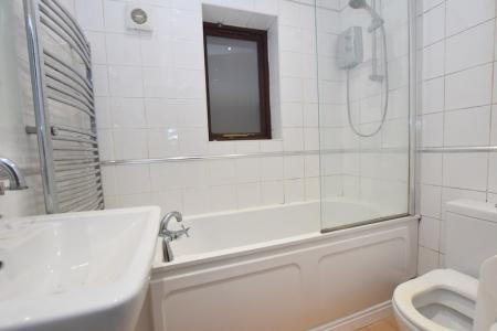 1 bedroom Flat to let in South Terrace, Wolstanton, Newcastle-under-Lyme, ST5