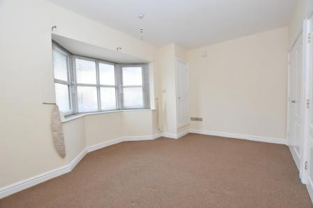 1 bedroom Flat to let in South Terrace, Wolstanton, Newcastle-under-Lyme, ST5