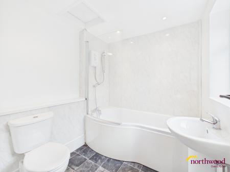 2 bedroom Terraced House to let in Princes Road, Hartshill, ST4