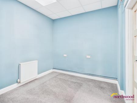 1 bedroom Flat to let in Goldenhill Road, Fenton, ST4