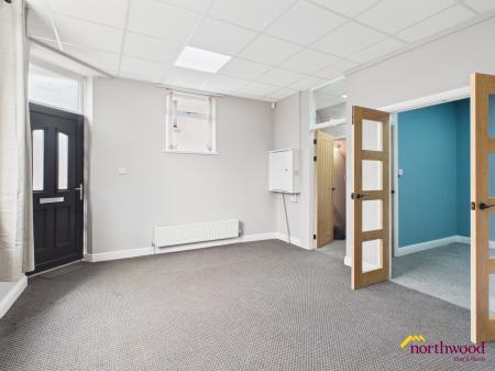 1 bedroom Flat to let in Goldenhill Road, Fenton, ST4