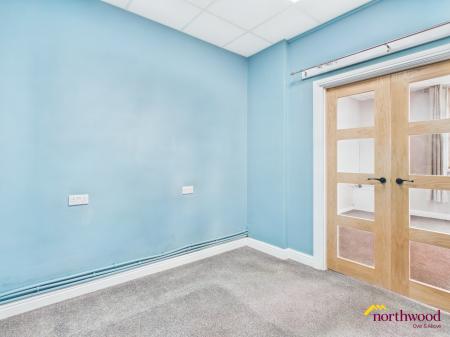 1 bedroom Flat to let in Goldenhill Road, Fenton, ST4