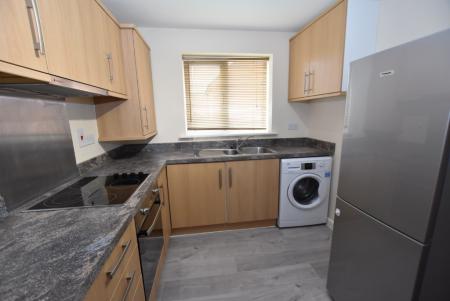 2 bedroom Flat to let in Fazeley Drive, Brindley Village, Stoke-on-Trent, ST6
