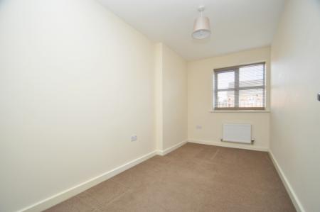 2 bedroom Flat to let in Fazeley Drive, Brindley Village, Stoke-on-Trent, ST6