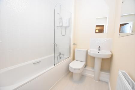 2 bedroom Flat to let in Fazeley Drive, Brindley Village, Stoke-on-Trent, ST6