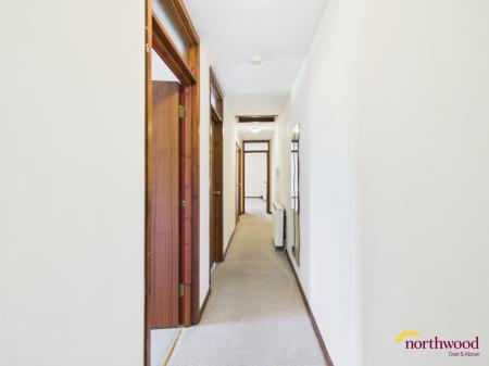 2 bedroom Flat to let in Glebedale Court, Fenton, ST4