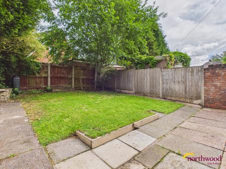 3 bedroom Semi-detached house to let in Cornhill Road, Chell Heath, Stoke-on-Trent, ST6