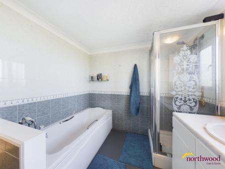 3 bedroom Semi-detached house for sale in The Avenue, Hartshill, Hartshill, ST4