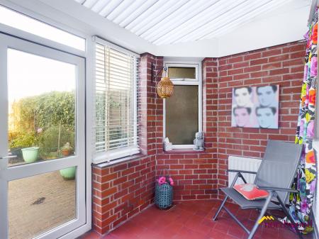 3 bedroom Semi-detached house for sale in The Avenue, Hartshill, Hartshill, ST4