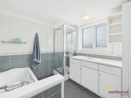 3 bedroom Semi-detached house for sale in The Avenue, Hartshill, Hartshill, ST4