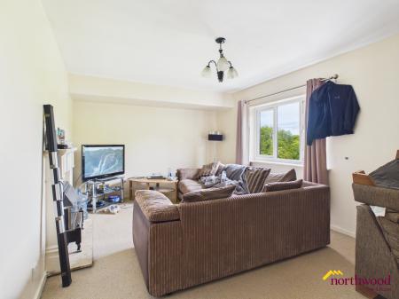 2 bedroom Flat for sale in Glebedale Court, Fenton, ST4
