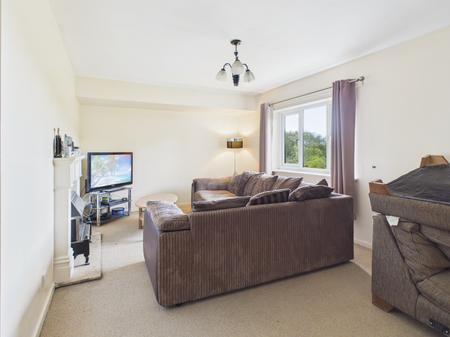2 bedroom Flat for sale in Glebedale Court, Fenton, ST4