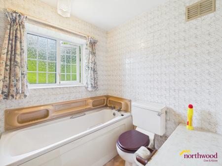 3 bedroom Semi-detached house for sale in Kingsbridge Avenue, Clayton, Newcastle-under-Lyme, ST5